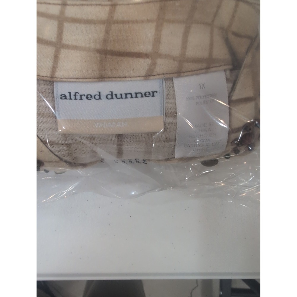 ALFRED DUNNER Woman 1X Tropical Floral Top Beaded V-Neck Beige Brown Green Red - Picture 3 of 3